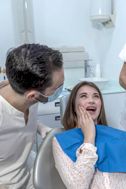 Best Emergency Dental Care for Broken or Chipped Teeth in Thedral City, CA